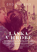 Hrdiny lovestory Davida Vondráčka jsou Jan a Jana, kteří našli domov na opuštěném hřbitově v pražských Strašnicích. Hřbitovní zeď a vzrostlé stromy představují fyzickou i metaforickou hranici dvou světů. Pro […]