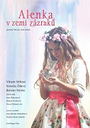 Poetické vyprávění malé dívky, která jako Alenka v říši divů putuje krajinou svého dětství jako kouzelným labyrintem a pozoruje a zaznamenává svět. Sny a realita se jí prolínají a vykreslují […]