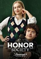 Honor (Angourie Rice) je ambiciózní studentka střední školy, jejímž cílem je dostat se na Harvard, za předpokladu, že nejprve získá kýžené doporučení od svého poradce, pana Calvina (Christopher Mintz-Plasse). Je […]