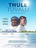 ThuleTuvalu Grónské městečko Thule je nejseverněji obývaným místem na Zemi. Tuvalu je polynéský ostrovní stát. Místa od sebe vzdálená více než jedenáct tisíc kilometrů jsou však dnes osudově propojena. Tající led…