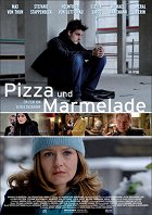 I práce v předměstské pizzerii může člověku přinést štěstí, přátelství i lásku. Mladý mnichovský architekt Florian má nakročeno k zářné budoucnosti, když jeho kariéru přetne sebevražda jeho nadřízenéh…